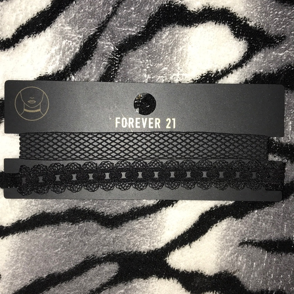 F21 Chokers